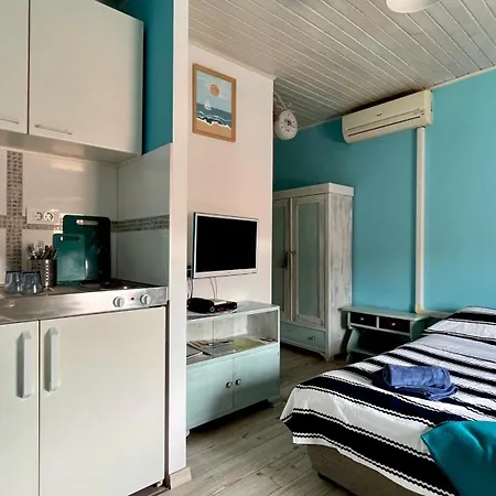 Apartment Clerisseau