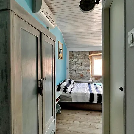 Clerisseau Apartment