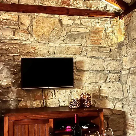 Clerisseau Apartment *
